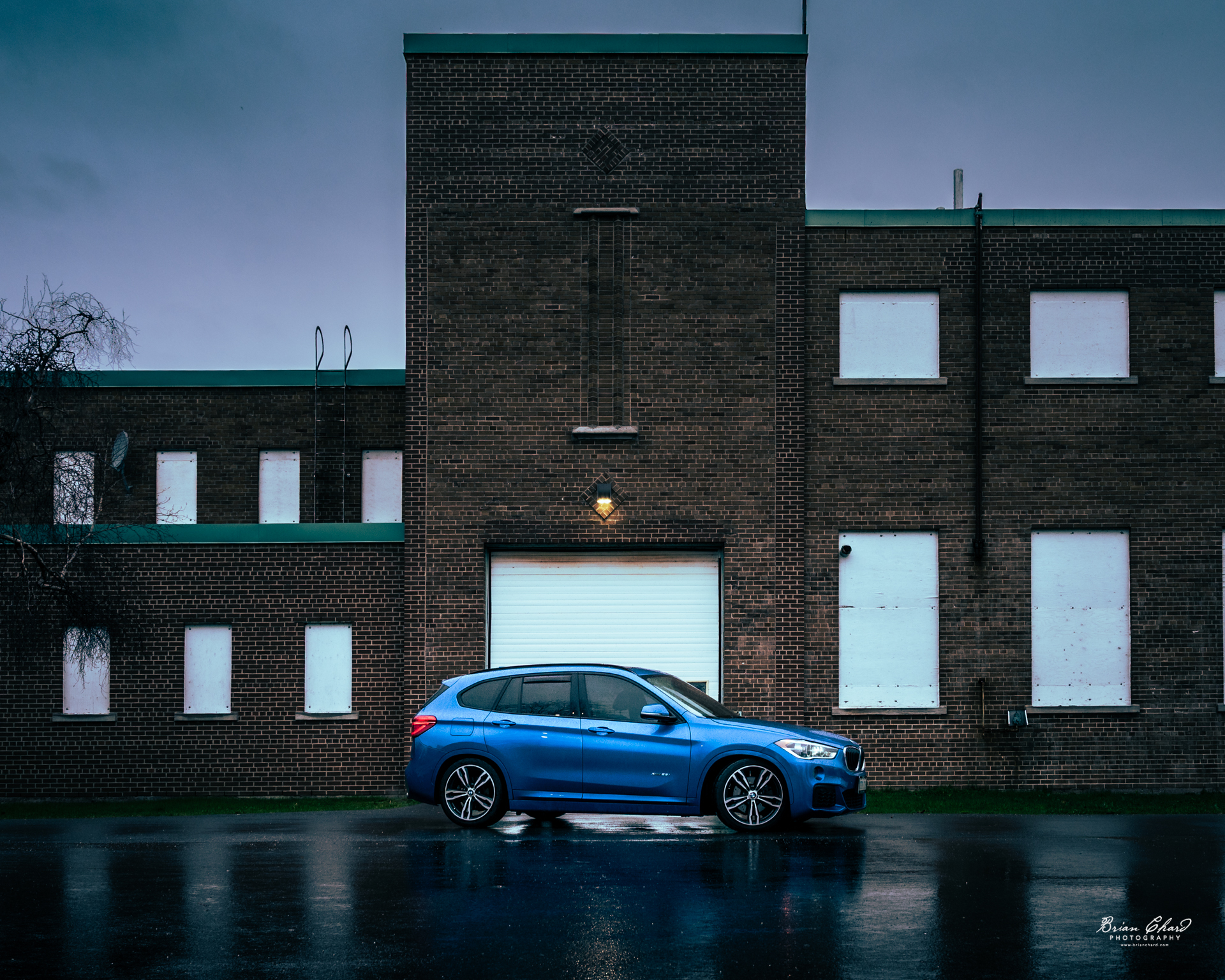 CONTACT THE BMW BRUISER